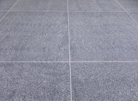 dalle de granit pepperino dark palladio light satino