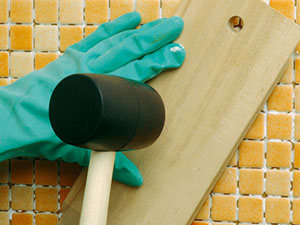 Christian Pessey_poser_mosaïque_murale